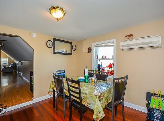5th image of 5203 S Kildare Ave