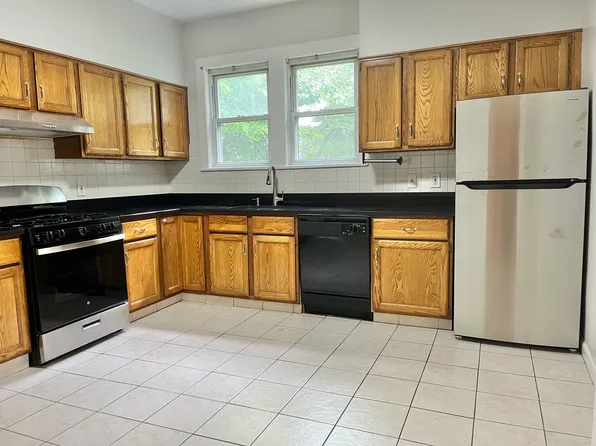 (undisclosed Address), Larchmont, NY 10538