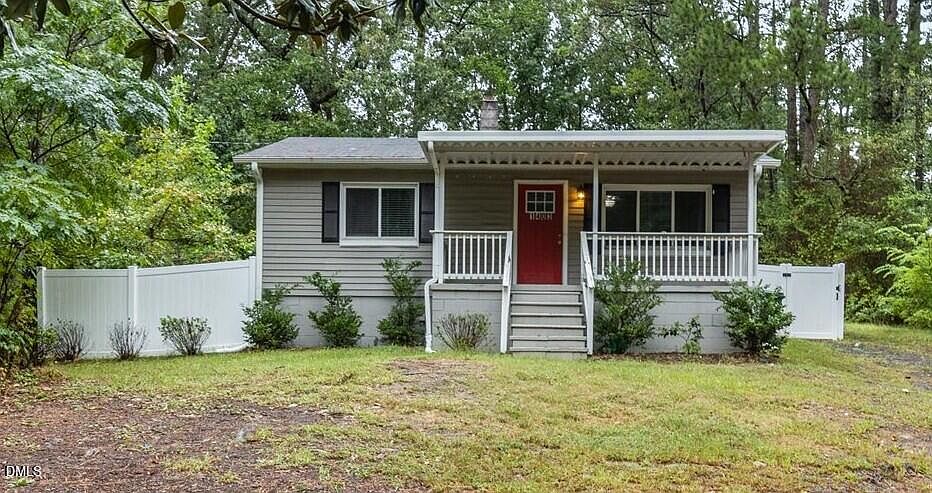 1st image of 1403 E Club Blvd