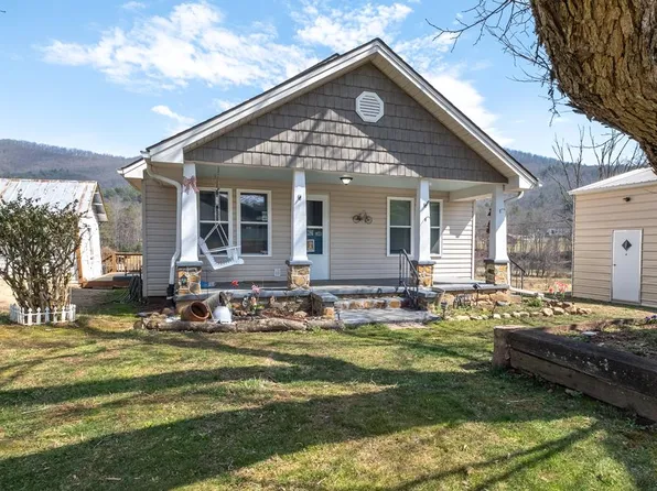 1858 Mission Rd, Murphy, NC 28906