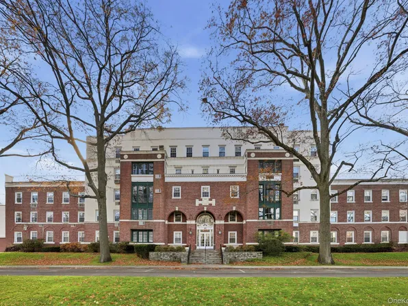 10 Brooklands #1H, Bronxville, NY 10708