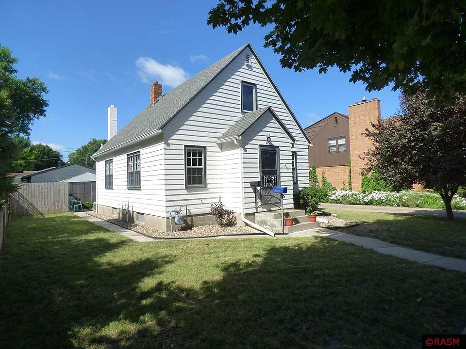 1st image of 215 E Mabel St