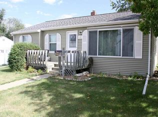 833 Park St, Minot, ND 58701