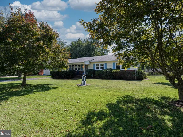 120 May Dr, Salisbury, MD 21804
