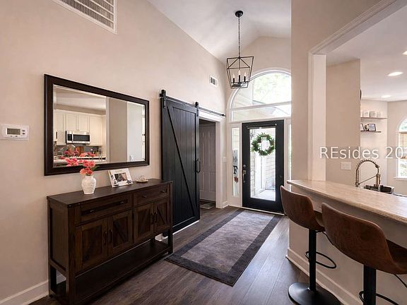 5th image of 50 Pipers Pond Rd
