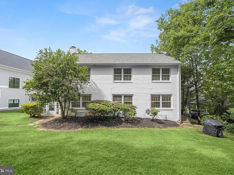 6709 Pemberton St — Photo 44