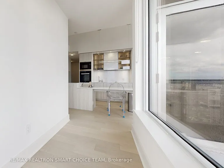 11 Yorkville Ave #5002 — Photo 29