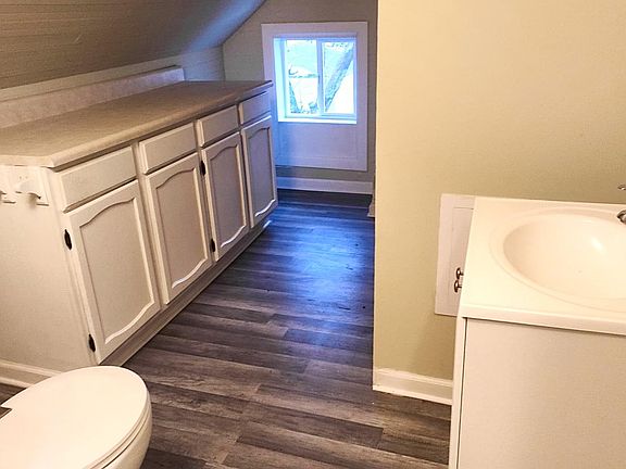 4th image of 1133 Lincoln Ave NW APT 2