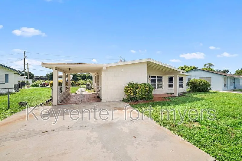 3 bed, 2.0 bath, 1630 sqft, $1,650 — Photo 2