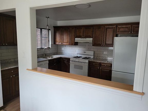 4th image of 9104 Kennedy Ct APT 101