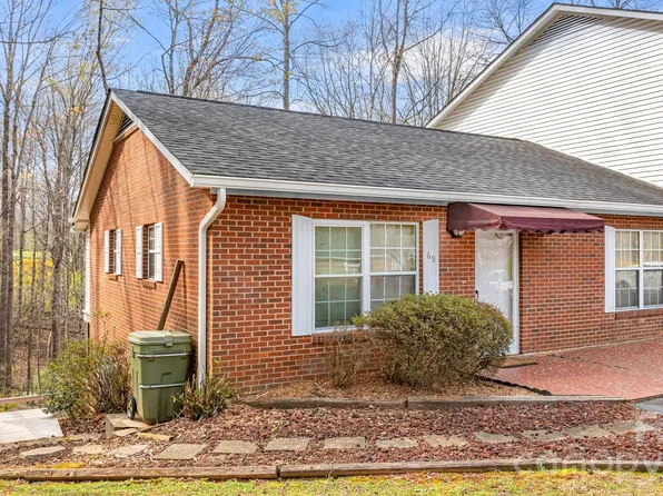 75 Laurelwood Dr APT 69, Marion, NC 28752