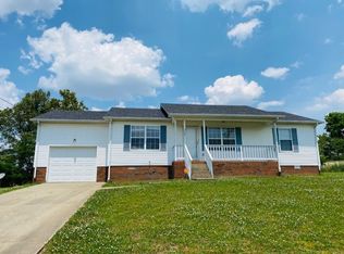 208 Pappy Dr, Oak Grove, KY 42262