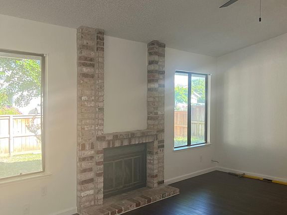3rd image of 7507 Deltawind Dr