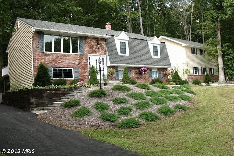 1st image of 2166 Hallmark Dr