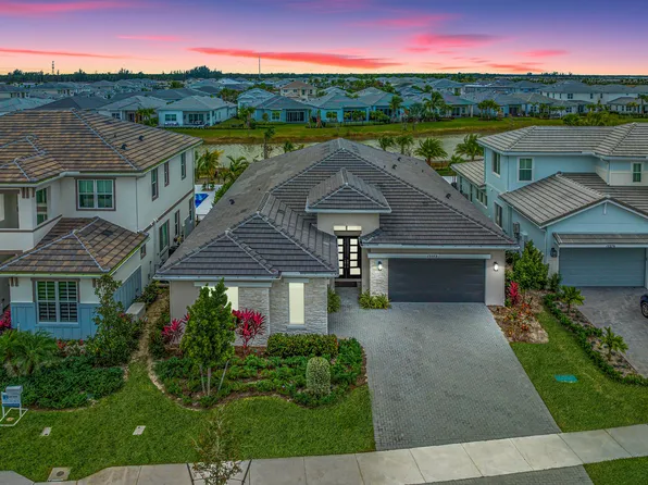 12272 Waterstone Cir, Palm Beach Gardens, FL 33412
