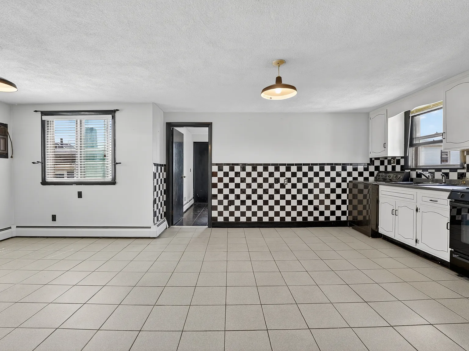 54 Flint St — Photo 2