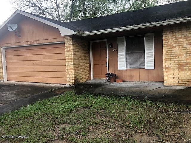 1st image of 300 Brookwood Cir