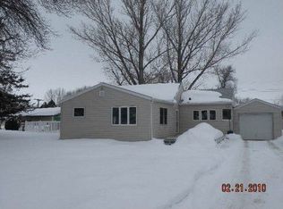 1208 6th Ave SW, Minot, ND 58701