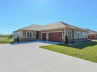 3717 NE Otter Creek Dr, Ankeny, IA 50021