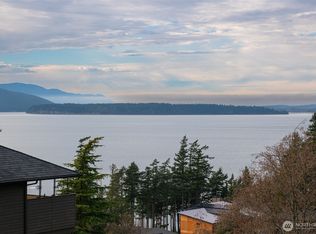 414 S Clarkwood Dr, Bellingham, WA 98225