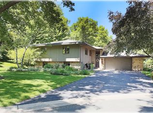 6809 Cottonwood Ln N, Maple Grove, MN 55369