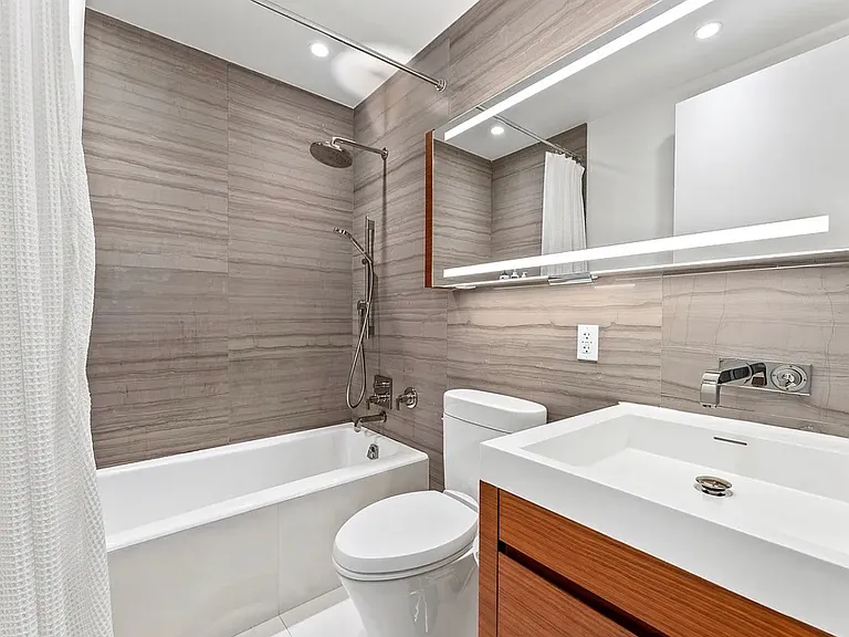 19 Park Pl #16A — Photo 9