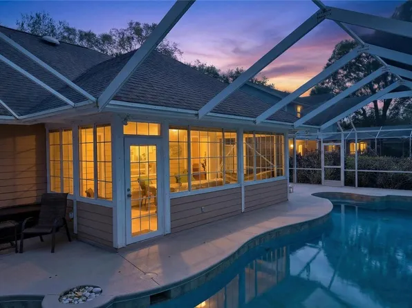 137 SW 38th Ct, Vero Beach, FL 32968