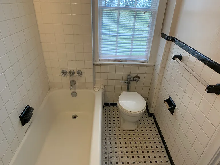 2845 Thornhill Rd #123B — Photo 9