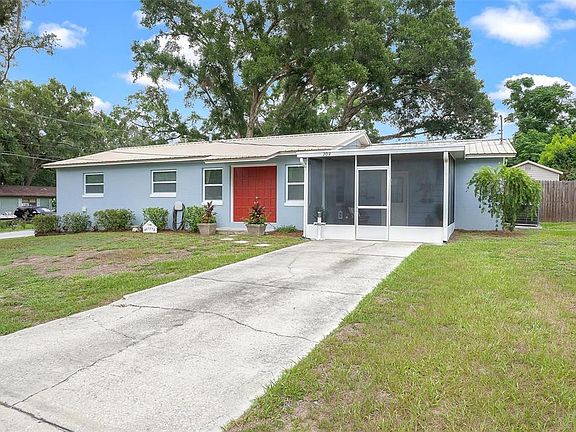 3rd image of 709 CINDY AVENUE