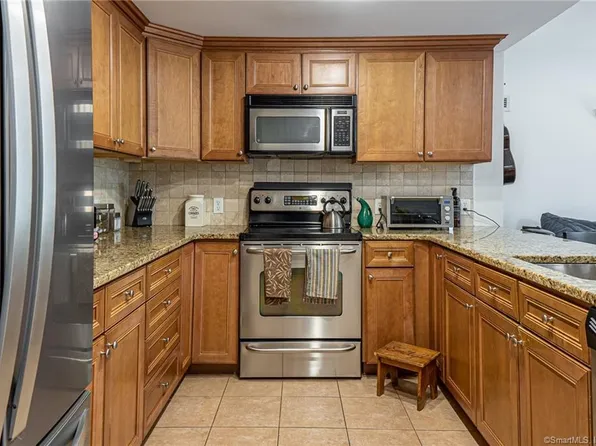3250 Fairfield Avenue #124, Bridgeport, CT 06605