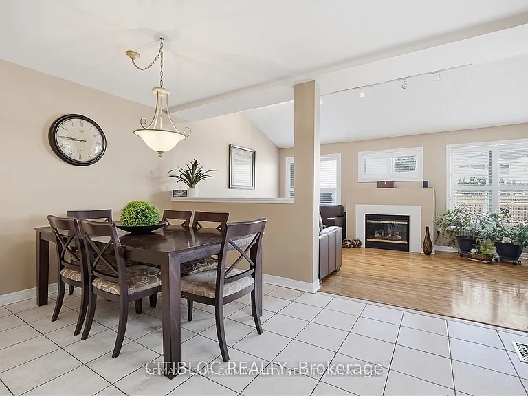 94 Sunridge St — Photo 3