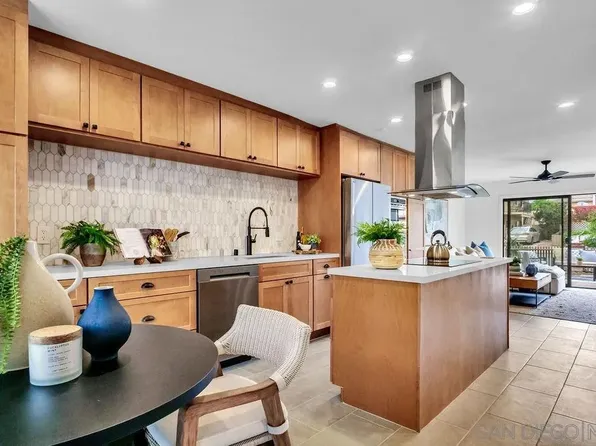 1225 Pacific Beach Dr Unit 1O, San Diego, CA 92109