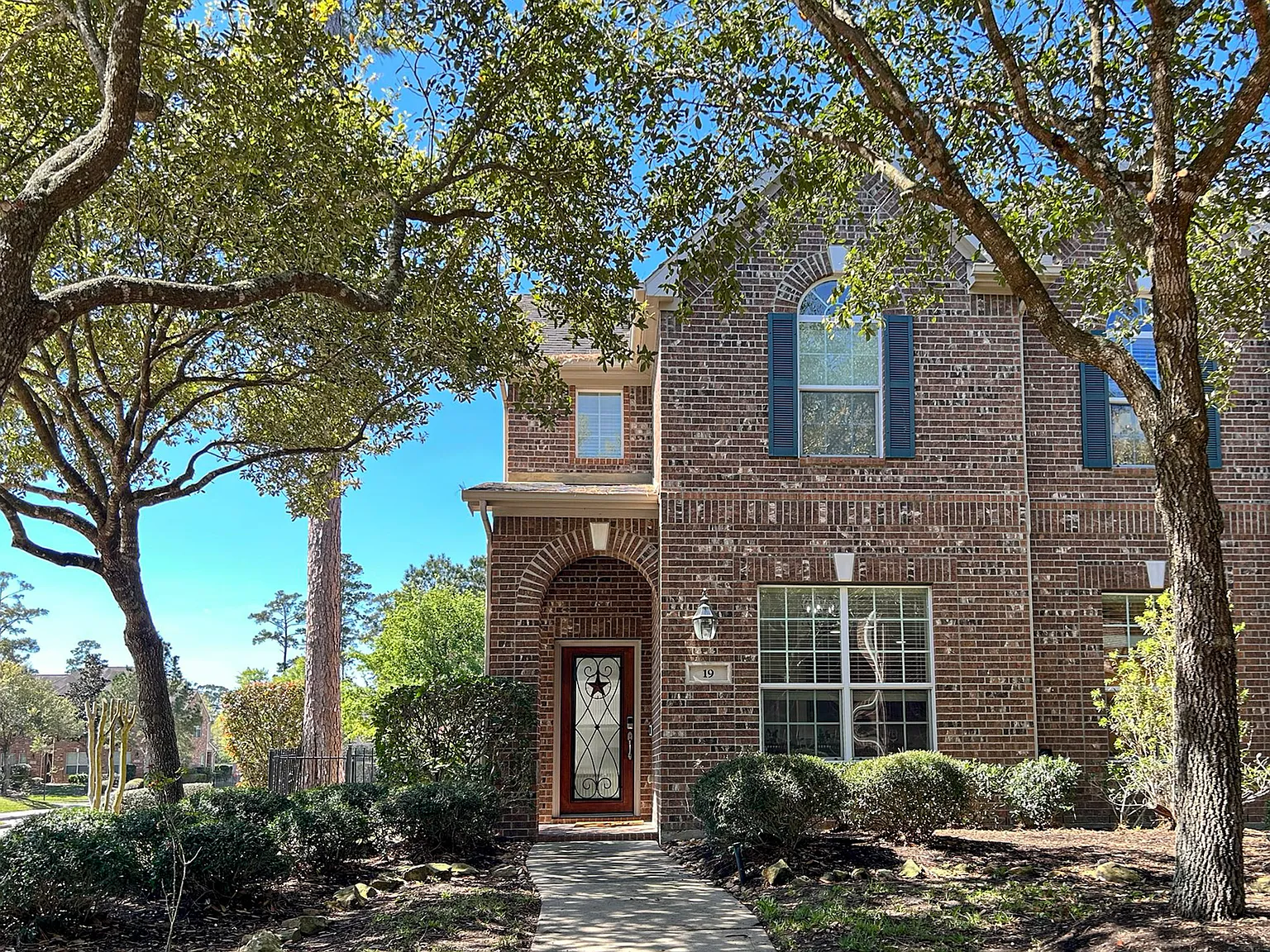 3 bed, 2.5 bath, $3,500 — Photo 2