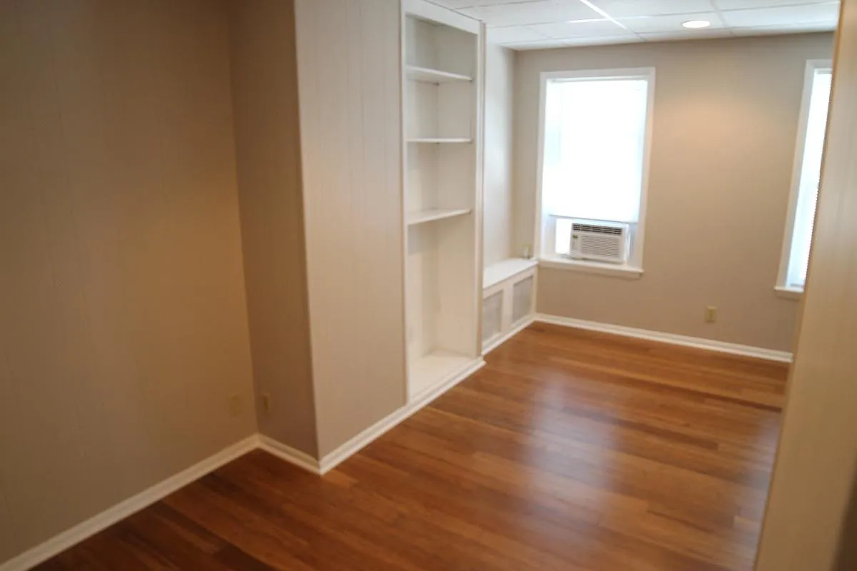 2 bed, 1000 sqft, $1,725 — Photo 2