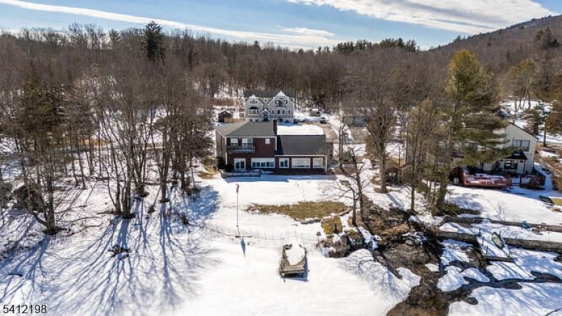 1st image of 7 Capstan Rd