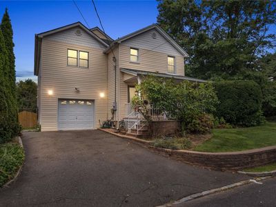 35 Henderson Avenue, Port Washington, NY, 11050