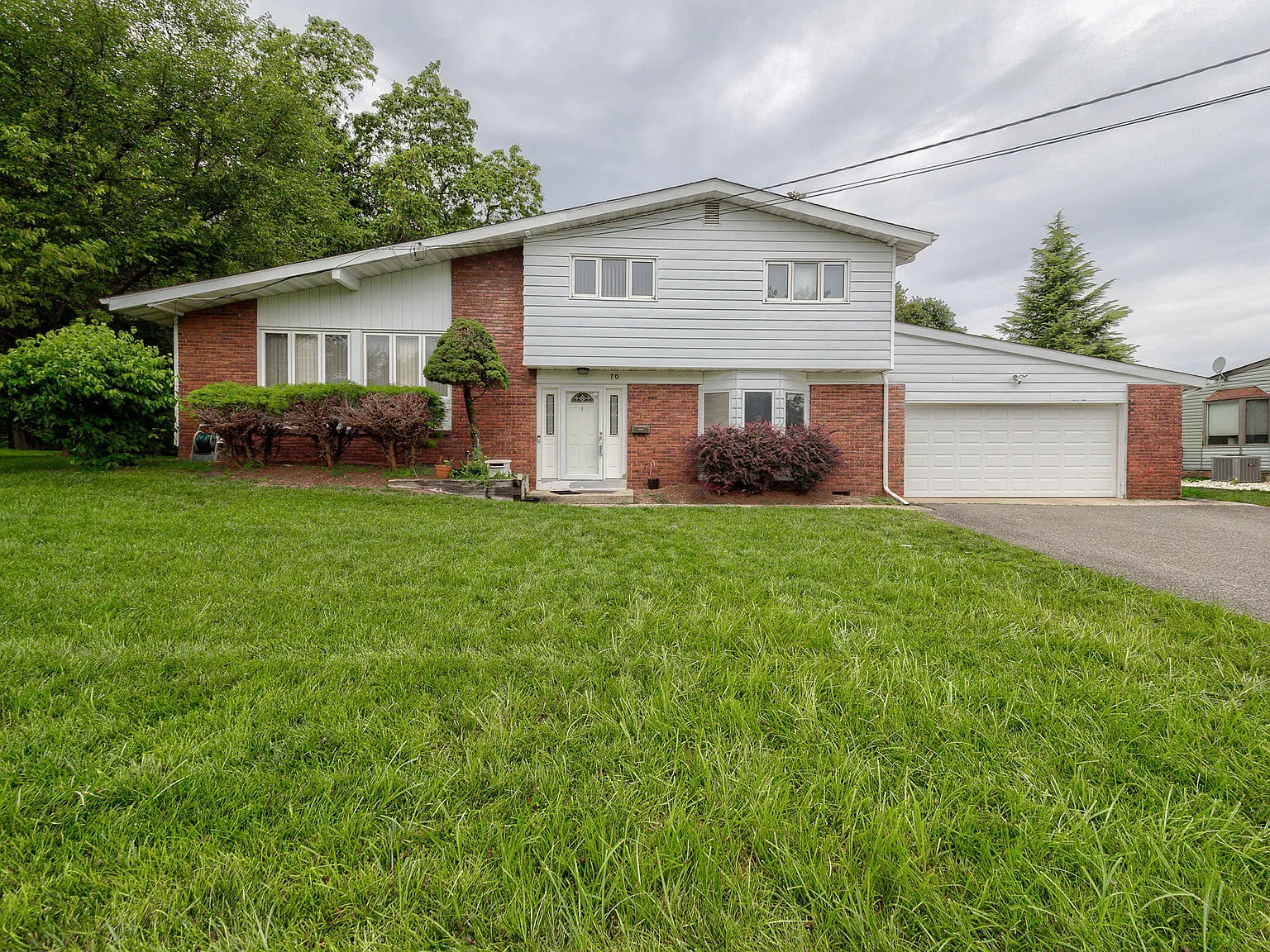 3 bed, 1656 sqft, $4,000 — Photo 1