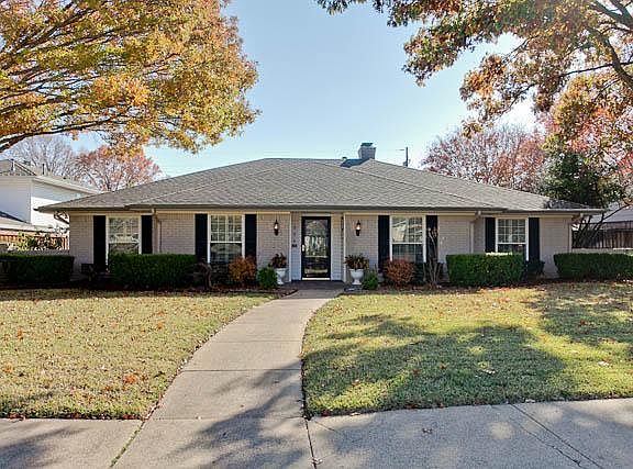 2nd image of 325 Woodcrest Dr