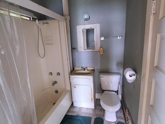 5th image of 2812 Avenue #J
