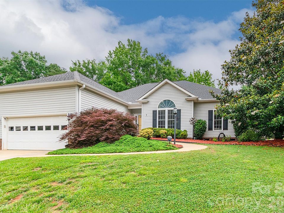 1st image of 278 Chelveston Dr