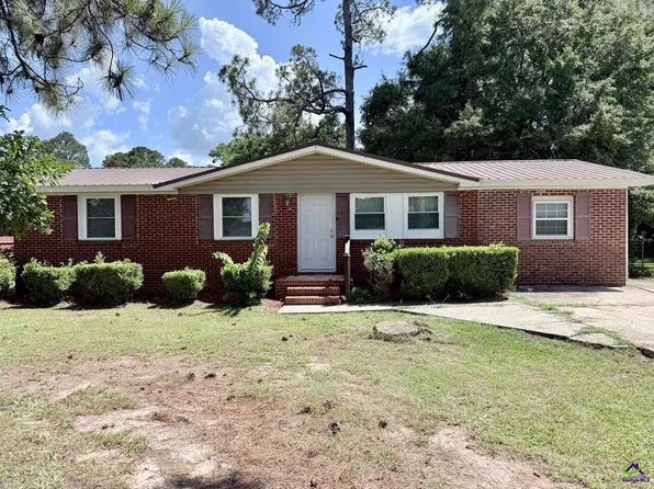 1010 E Church St, Fort Valley, GA 31030