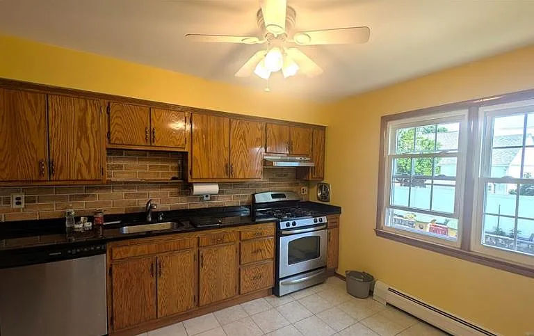 33 Kossuth St #1 — Photo 2