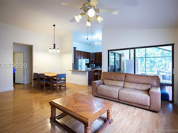 4th image of 9805 SW 57th St