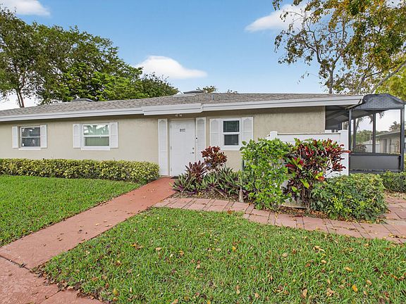 2nd image of 8977 Echo Lane