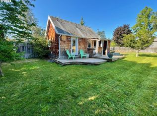 4090 Belmont Dr, Hood River, OR 97031