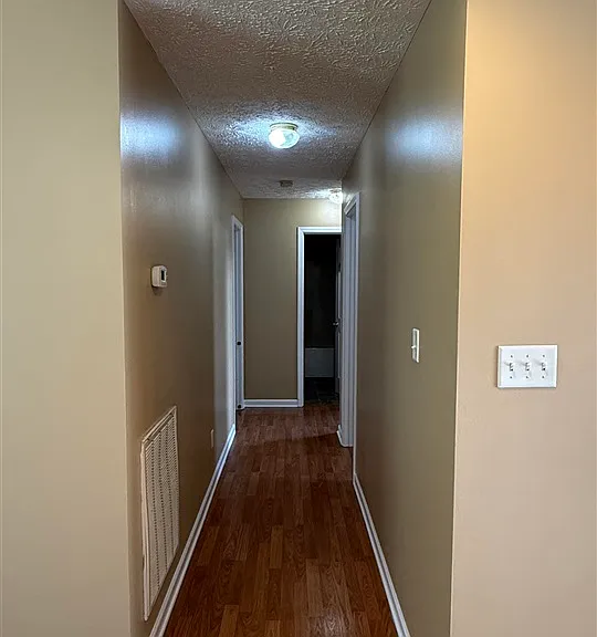 403 Cedar Hollow Dr — Photo 7
