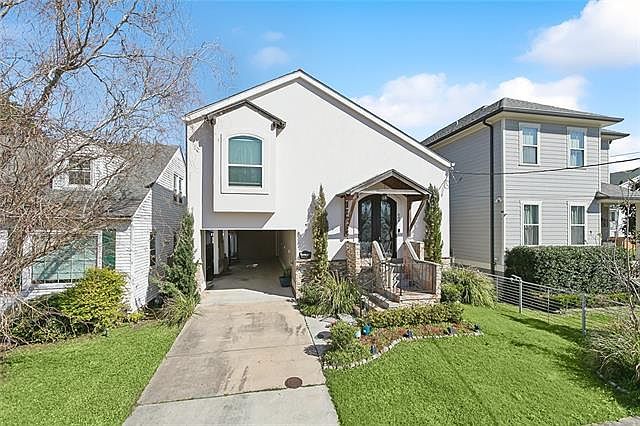 1st image of 889 Pontalba St