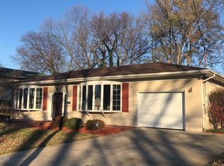 3813 Meadow Haven Rd, Louisville, KY 40218