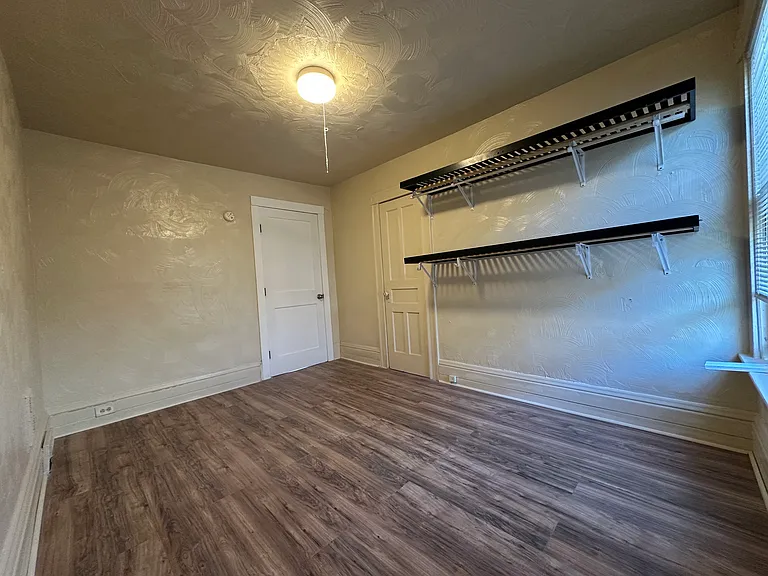 521 Jefferson Ave #3 — Photo 3