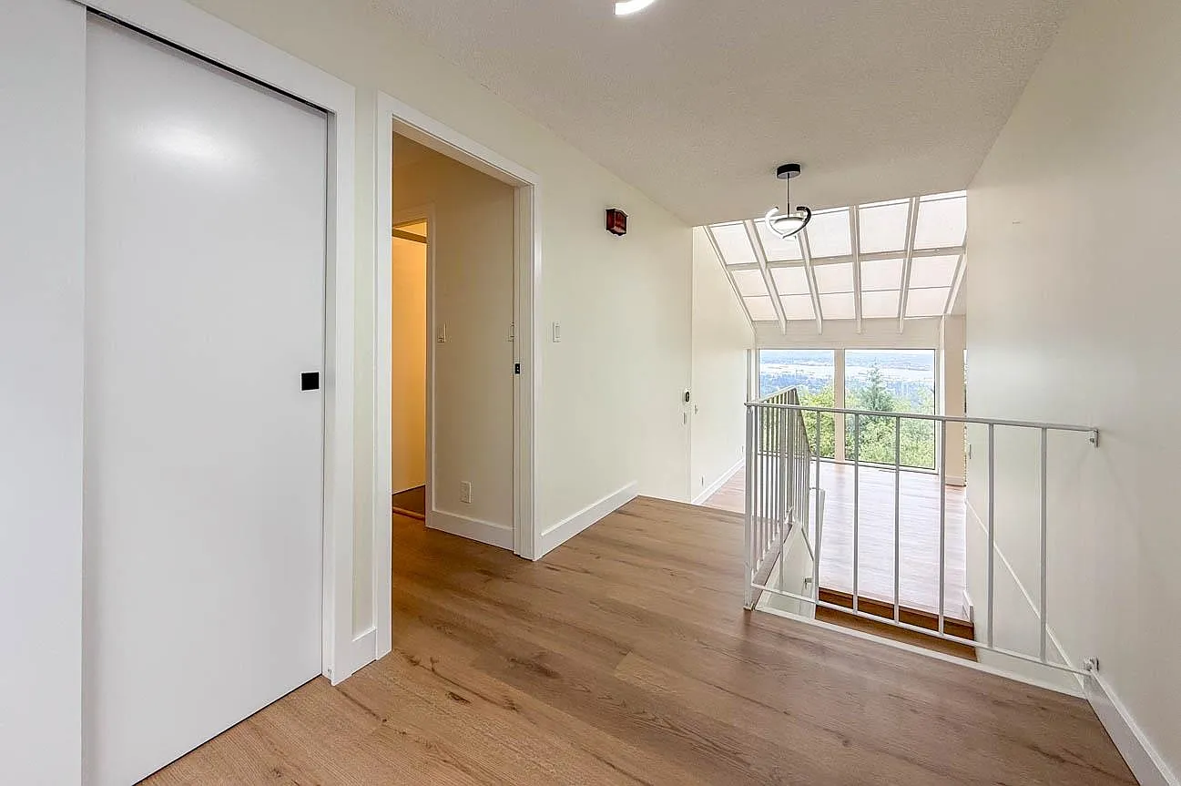 5 bed, 2757 sqft, $8,500 — Photo 3